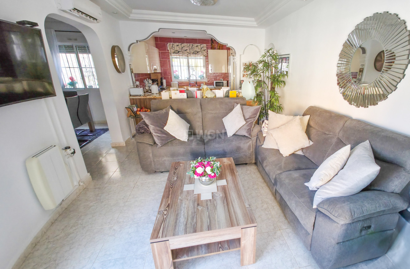 Odsprzedaż - Villa - Villamartin - Costa Blanca