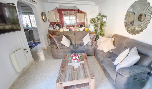 Odsprzedaż - Villa - Villamartin - Costa Blanca