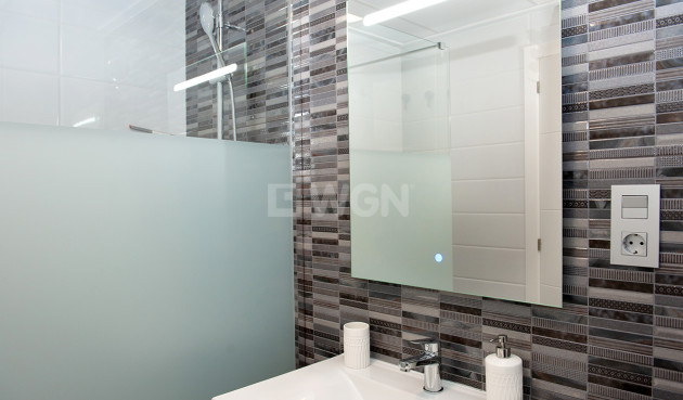 Odsprzedaż - Mieszkanie w bloku - Pilar de la Horadada - Costa Blanca