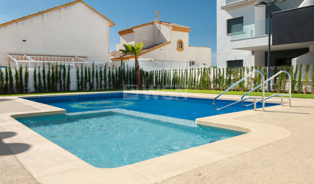 Odsprzedaż - Mieszkanie w bloku - Pilar de la Horadada - Costa Blanca