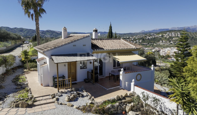 Odsprzedaż - Villa - Alcaucín - Inland