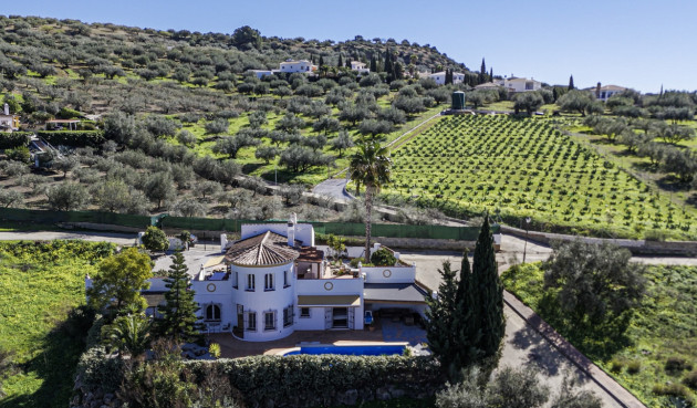 Odsprzedaż - Villa - Alcaucín - Inland