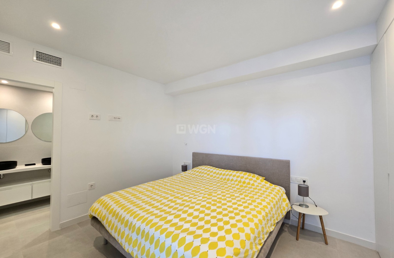 Odsprzedaż - Mieszkanie w bloku - Pilar de la Horadada - Costa Blanca