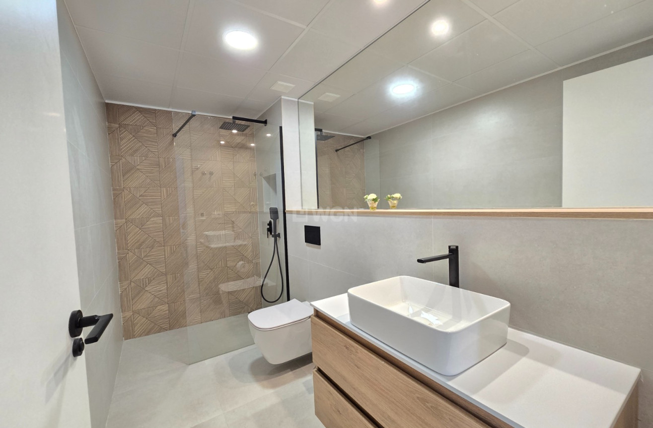 Odsprzedaż - Mieszkanie w bloku - Pilar de la Horadada - Costa Blanca