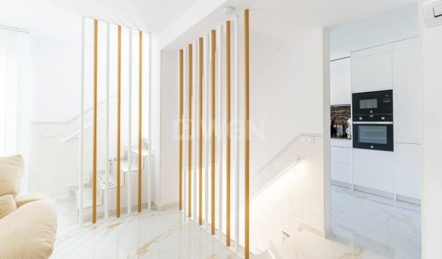 Odsprzedaż - Kamienica - Torrevieja - Punta Prima