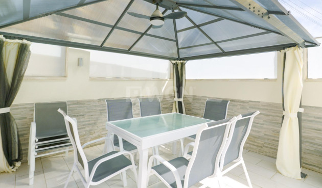 Odsprzedaż - Kamienica - Torrevieja - Punta Prima