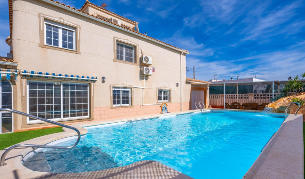 Odsprzedaż - Villa - Torrevieja - El Chaparral