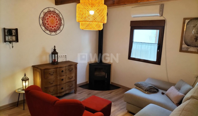 Odsprzedaż - Kamienica - Formentera del Segura - Centro