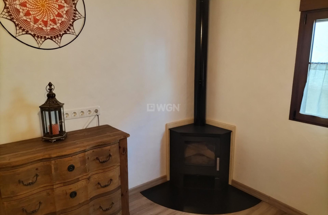 Odsprzedaż - Kamienica - Formentera del Segura - Centro