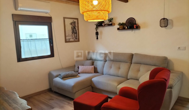 Odsprzedaż - Kamienica - Formentera del Segura - Centro