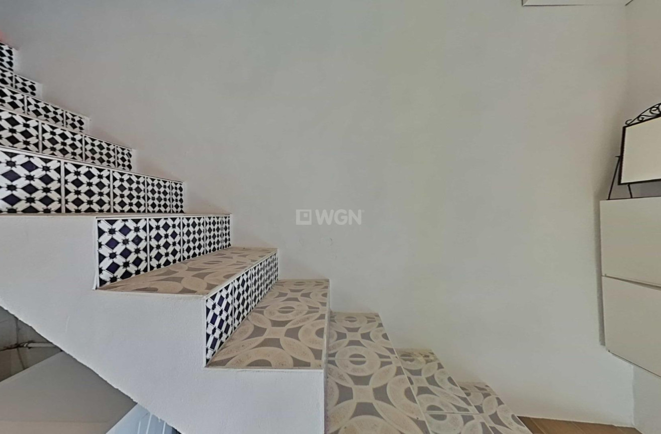 Odsprzedaż - Kamienica - Formentera del Segura - Centro