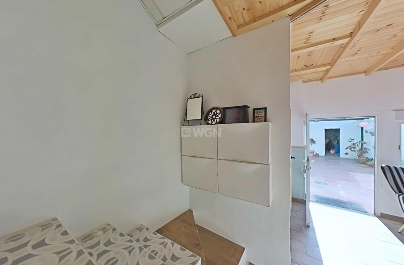 Odsprzedaż - Kamienica - Formentera del Segura - Centro