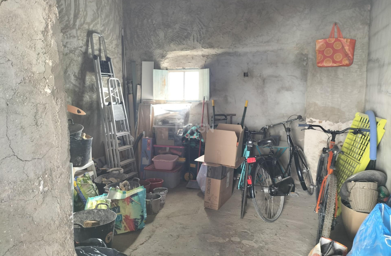 Odsprzedaż - Kamienica - Formentera del Segura - Centro