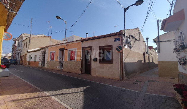 Odsprzedaż - Kamienica - Formentera del Segura - Centro