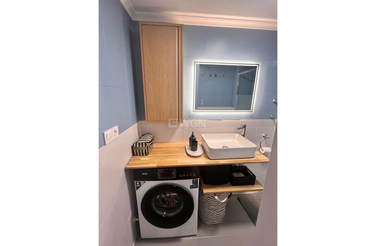 Resale - Apartment / flat - Torrevieja - Costa Blanca