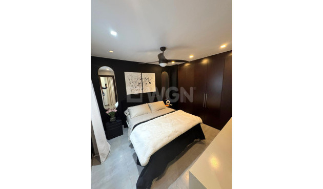 Wiederverkauf - Wohnung - Torrevieja - Centro