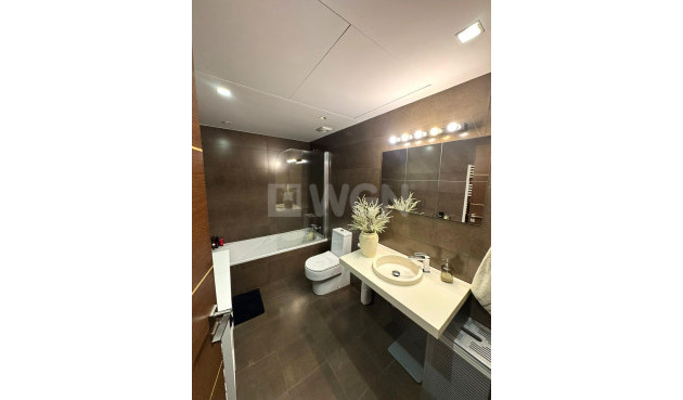 Wiederverkauf - Wohnung - Torrevieja - Centro