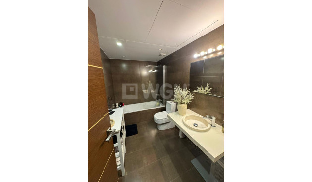 Wiederverkauf - Wohnung - Torrevieja - Centro