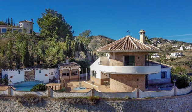 Odsprzedaż - Villa - Vinuela - Inland