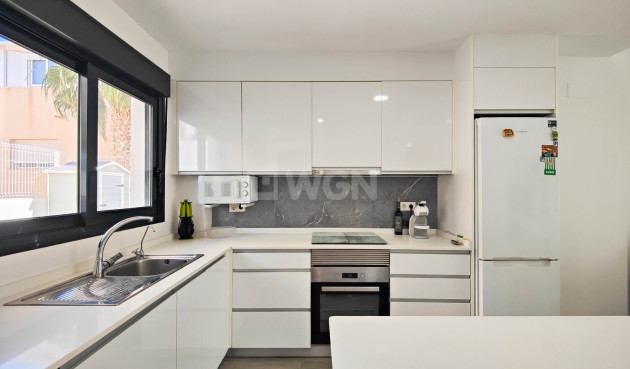 Odsprzedaż - Mieszkanie w bloku - Guardamar del Segura - Costa Blanca