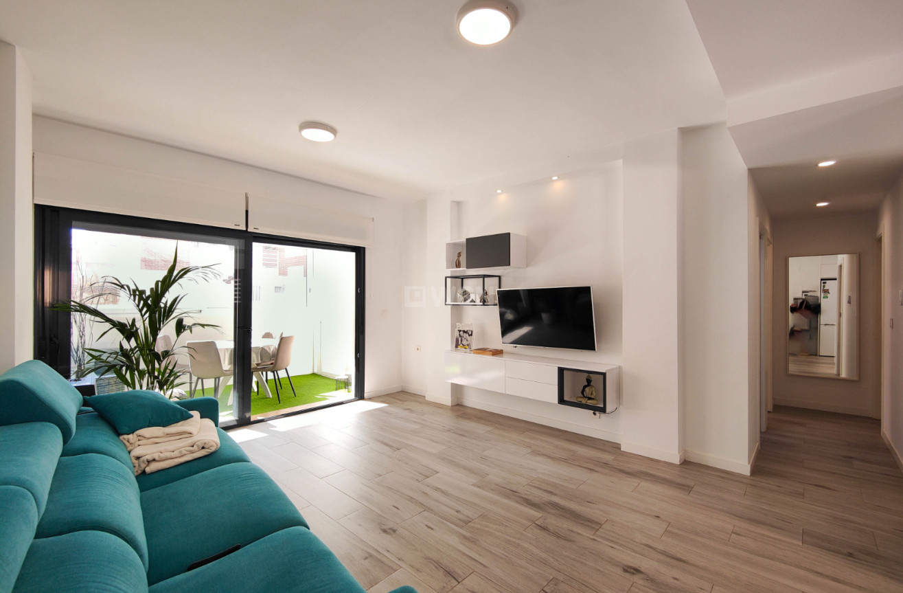 Odsprzedaż - Mieszkanie w bloku - Guardamar del Segura - Costa Blanca