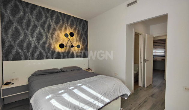 Odsprzedaż - Mieszkanie w bloku - Guardamar del Segura - Costa Blanca