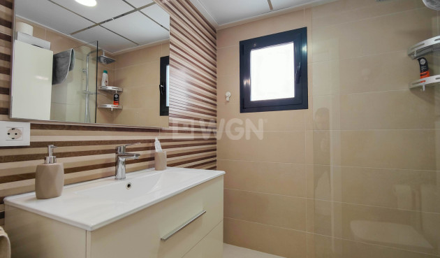 Odsprzedaż - Mieszkanie w bloku - Guardamar del Segura - Costa Blanca