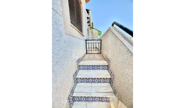 Odsprzedaż - Bungalow - Guardamar del Segura - El Moncayo