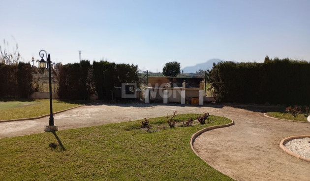 Odsprzedaż - Kamienica - Catral - Costa Blanca