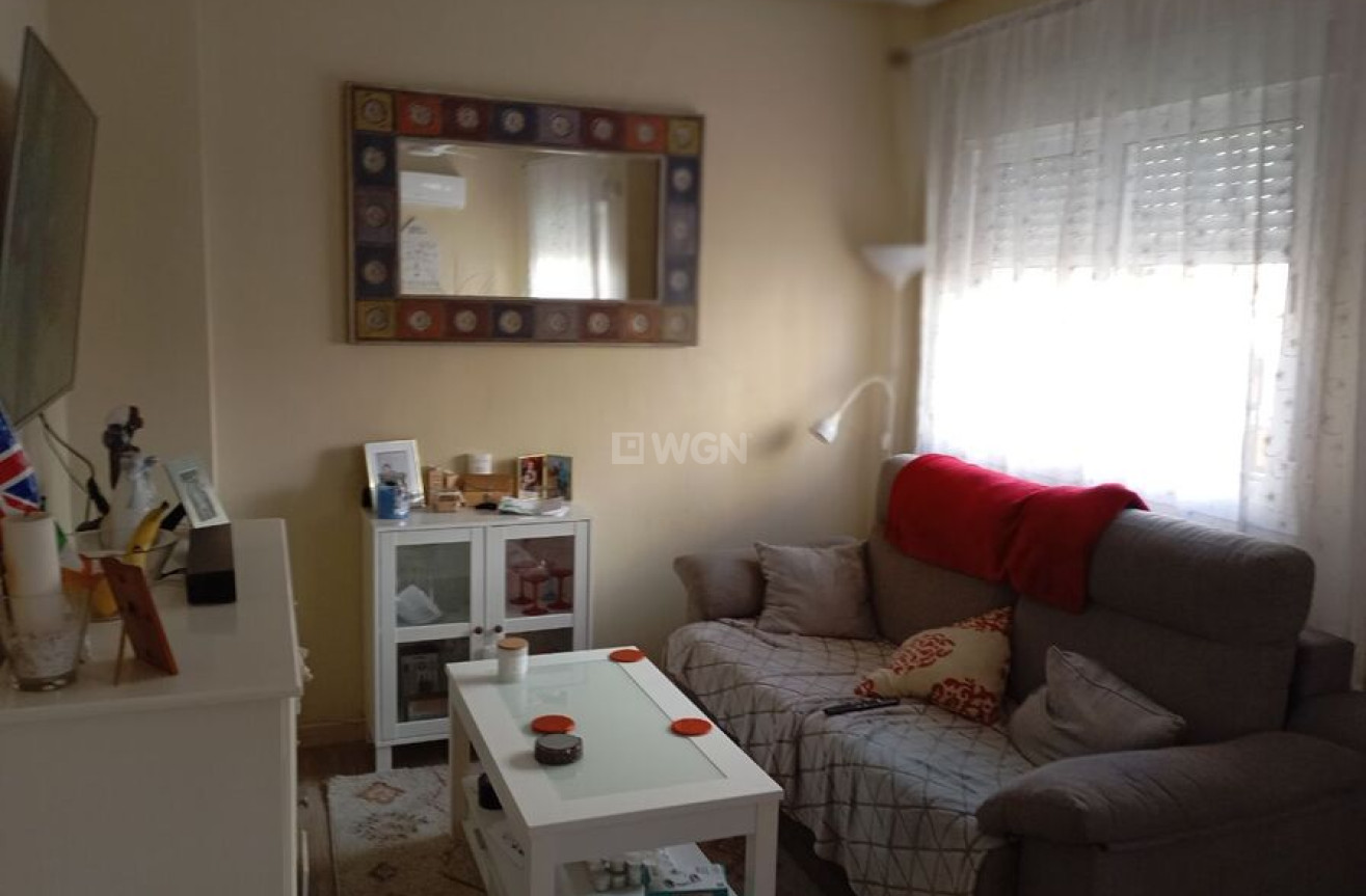 Odsprzedaż - Kamienica - Catral - Costa Blanca