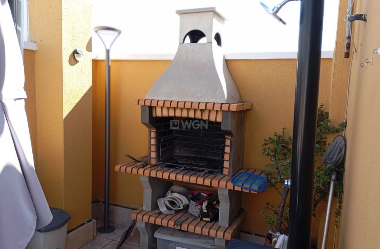 Odsprzedaż - Kamienica - Catral - Costa Blanca