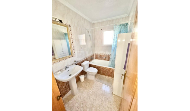 Odsprzedaż - Kamienica - Playa Flamenca - Costa Blanca