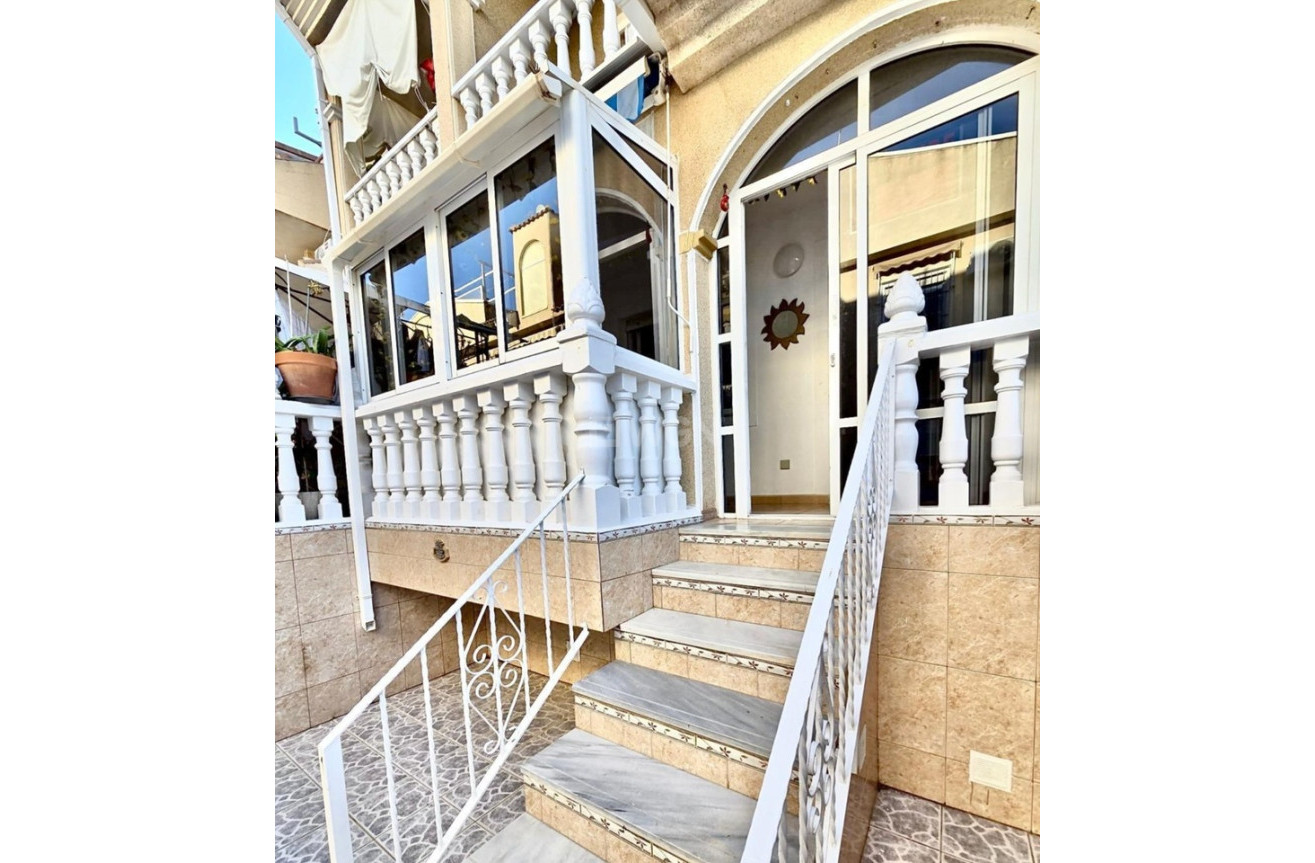 Odsprzedaż - Kamienica - Playa Flamenca - Costa Blanca