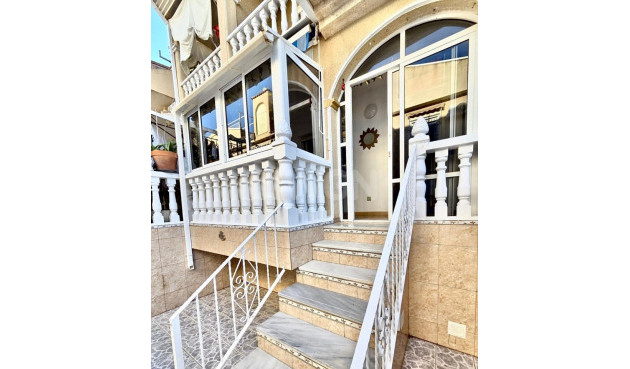 Odsprzedaż - Kamienica - Playa Flamenca - Costa Blanca