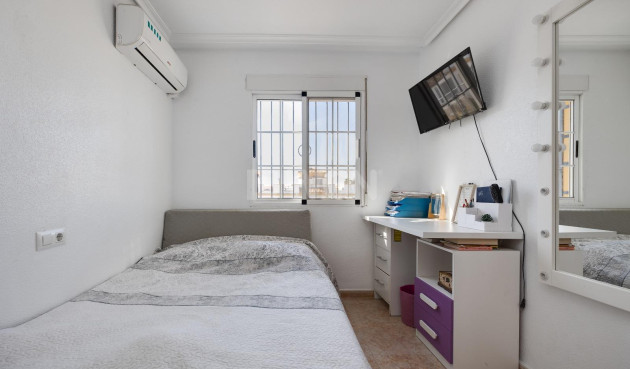 Odsprzedaż - Kamienica - Torrevieja - aguas nuevas