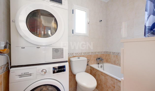 Odsprzedaż - Kamienica - Torrevieja - aguas nuevas