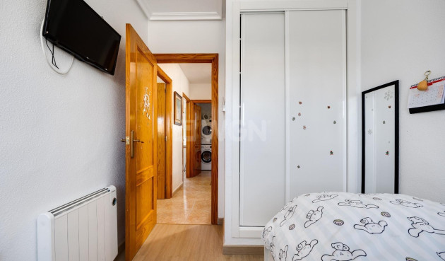 Odsprzedaż - Kamienica - Torrevieja - aguas nuevas