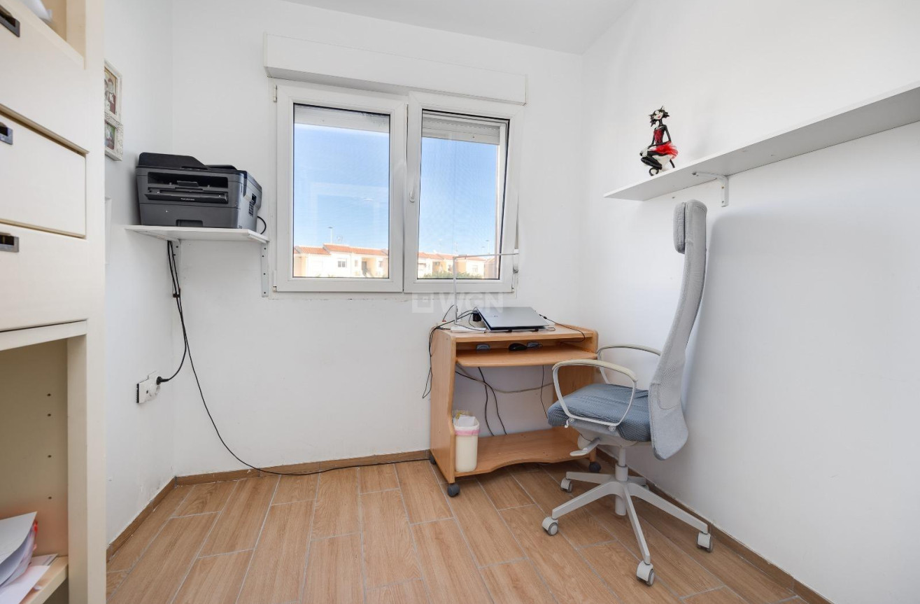 Odsprzedaż - Kamienica - Torrevieja - aguas nuevas