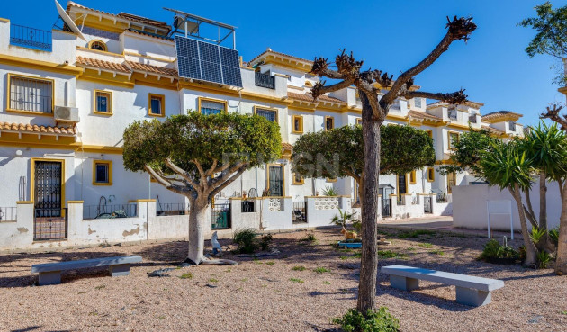 Odsprzedaż - Kamienica - Torrevieja - aguas nuevas