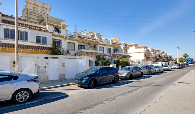 Odsprzedaż - Kamienica - Torrevieja - aguas nuevas