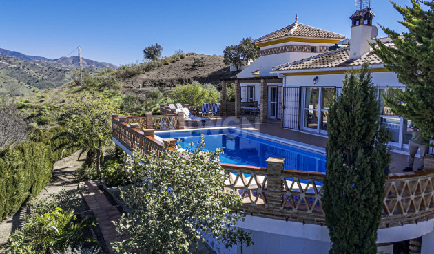 Odsprzedaż - Villa - Vinuela - Inland