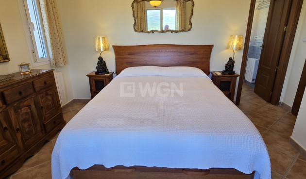 Odsprzedaż - Villa - Vinuela - Inland