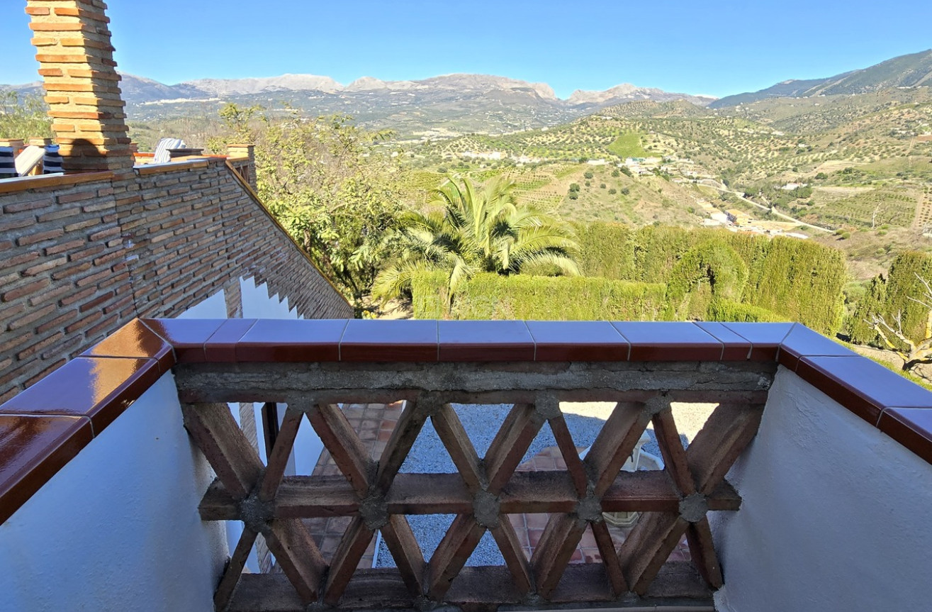 Odsprzedaż - Villa - Vinuela - Inland