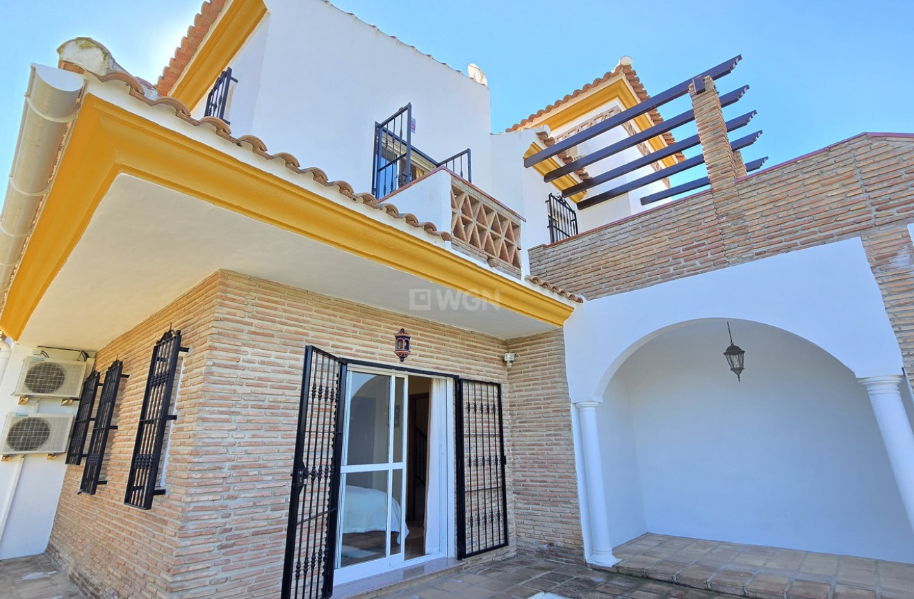 Odsprzedaż - Villa - Vinuela - Inland