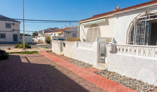 Odsprzedaż - Bungalow - Torrevieja - La Siesta - El Salado - Torreta