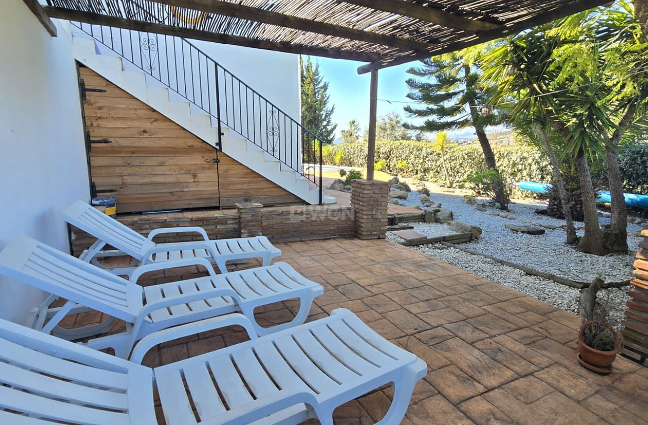 Odsprzedaż - Villa - Alcaucín - Inland