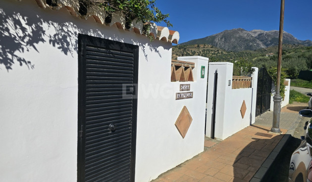 Odsprzedaż - Villa - Alcaucín - Inland