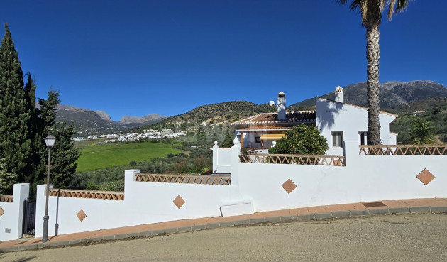 Odsprzedaż - Villa - Alcaucín - Inland