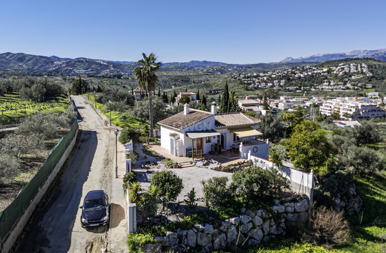 Odsprzedaż - Villa - Alcaucín - Inland