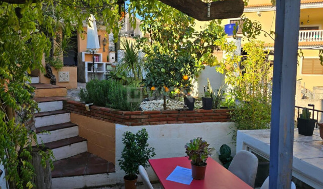 Odsprzedaż - Kamienica - Vinuela - Inland